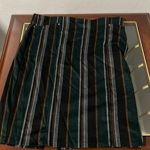 Woman’s skirt like new